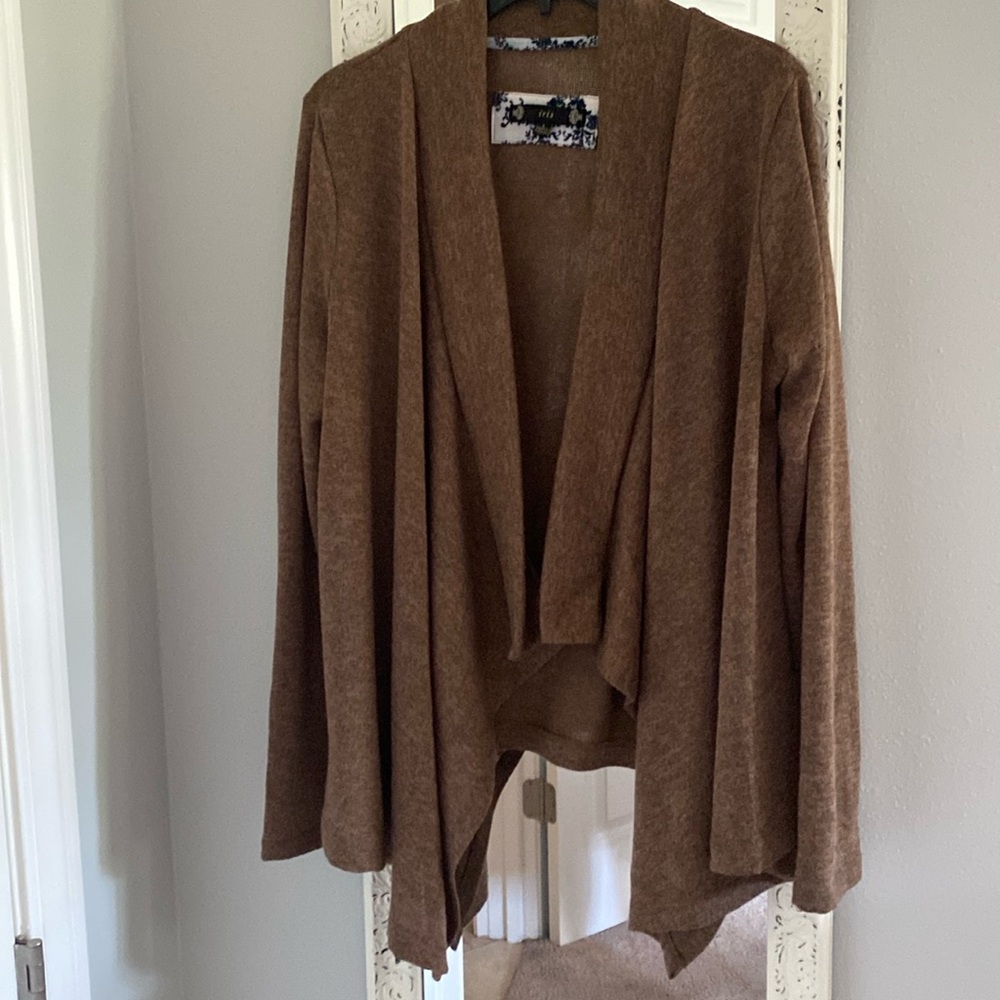 Iris brown lite wear shawl $ 7 size L
